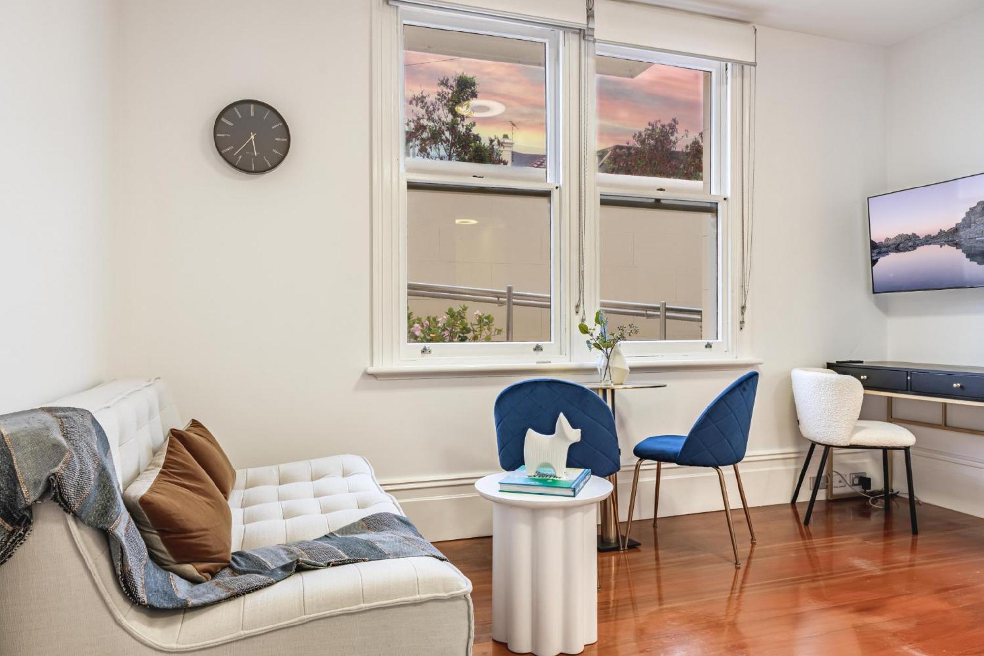 Stylish Near The Centre Apartment *